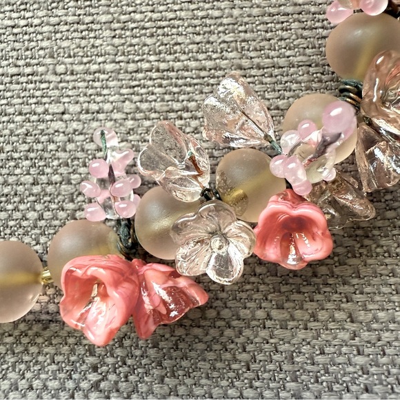 French Pink Floral Glass Beaded Necklace - Vintage 1980s - Picture 3 of 10